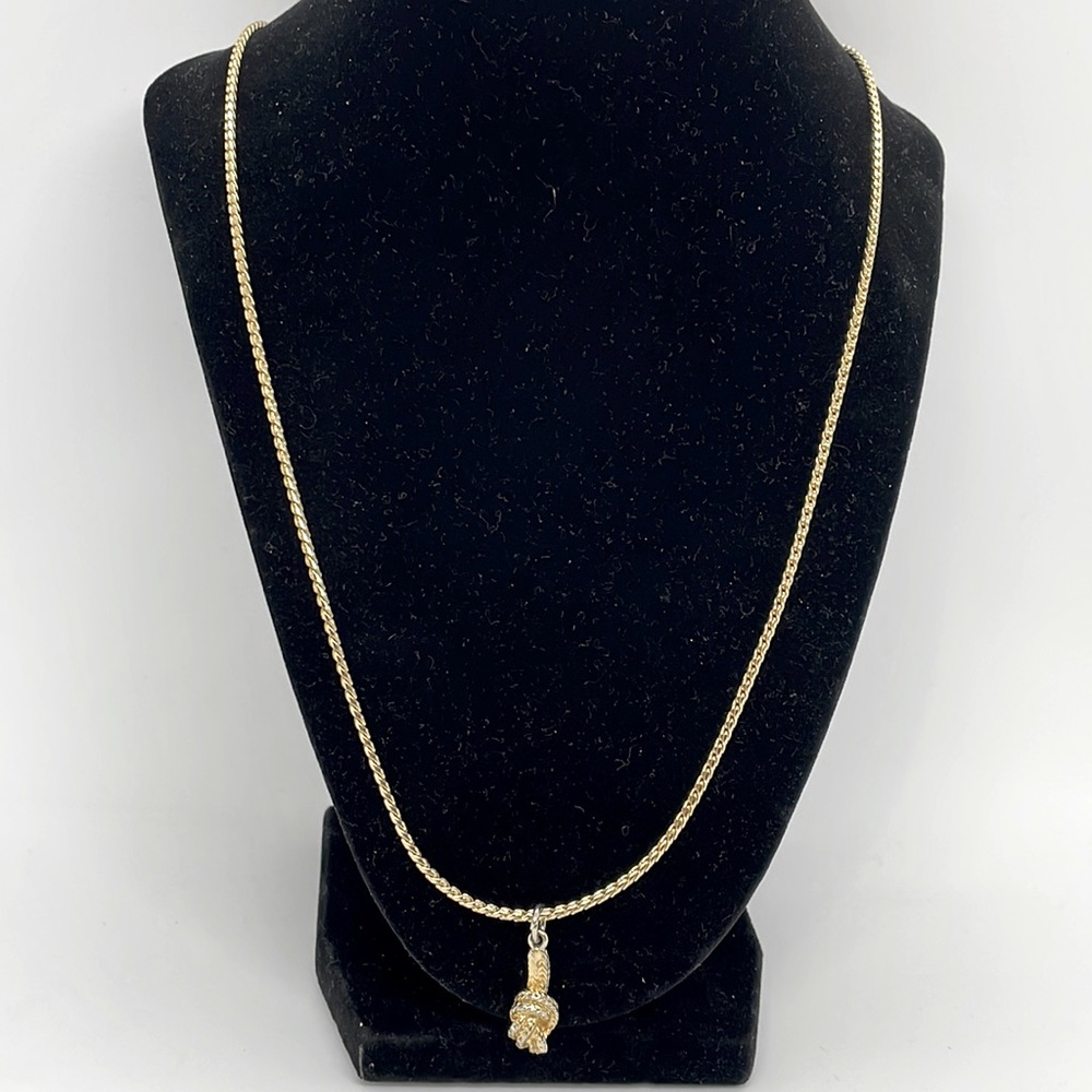 N.Y.C necklace